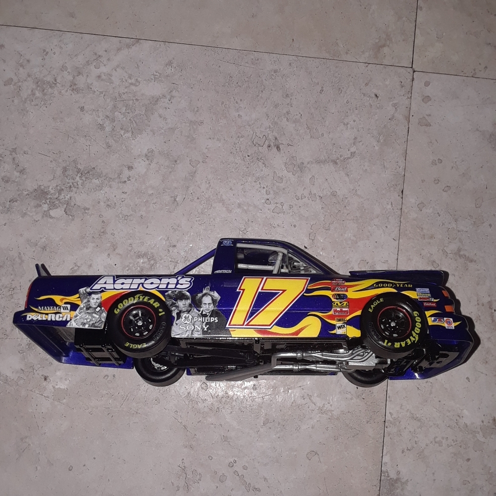 Michael Waltrip The 3 Stooges Nascar Truck Rare - Picture 3 of 12